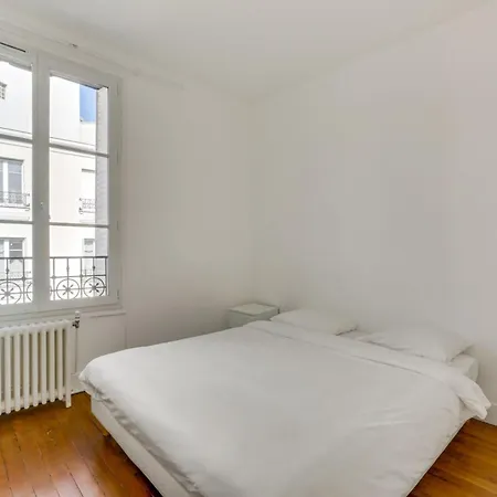 Maison De Triplex Metro Jardin 6pers Wifi * Parijs