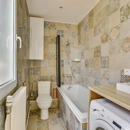 Maison De Triplex Metro Jardin 6pers Wifi * Parijs